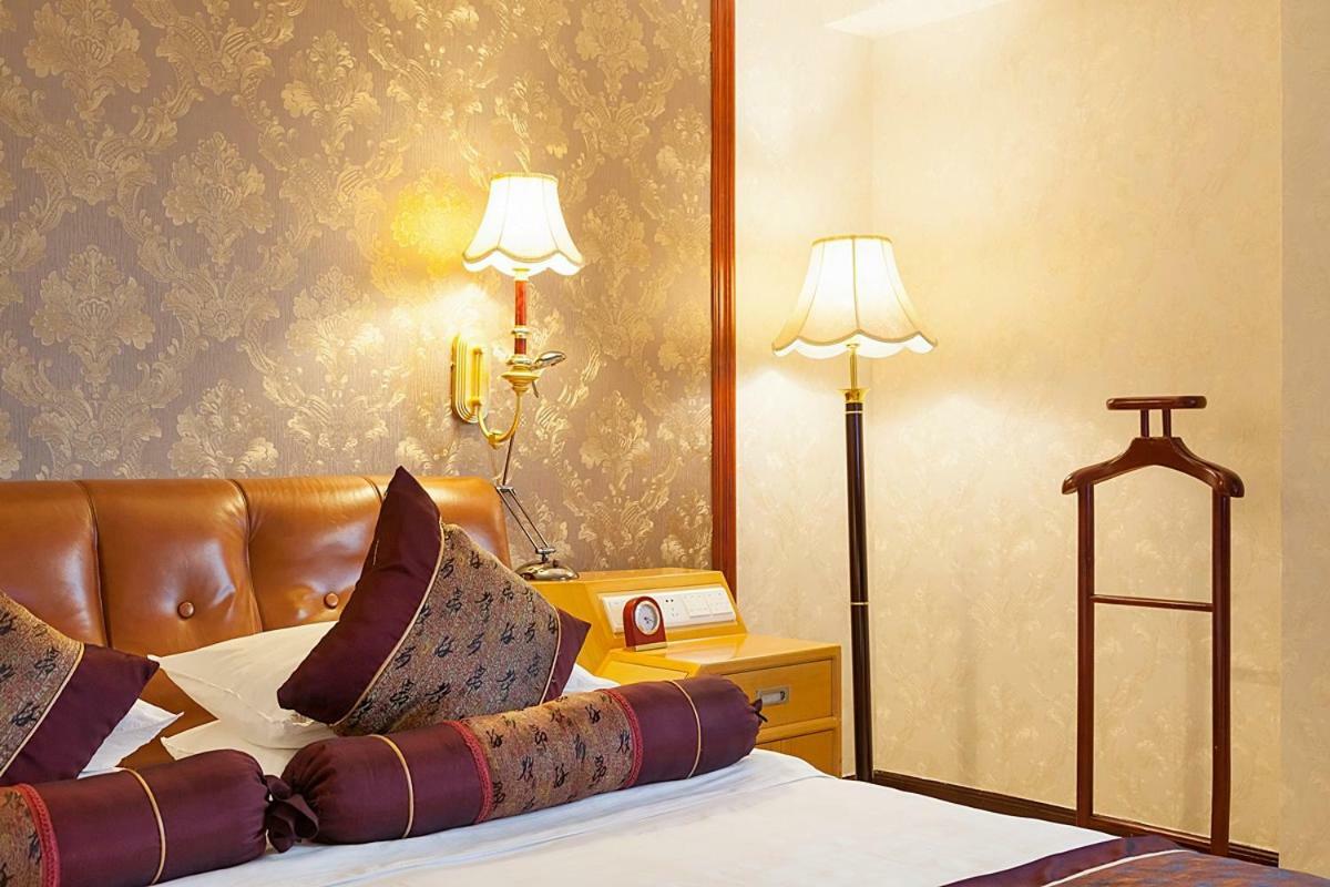 Xiamen Huaqiao Hotel Екстер'єр фото