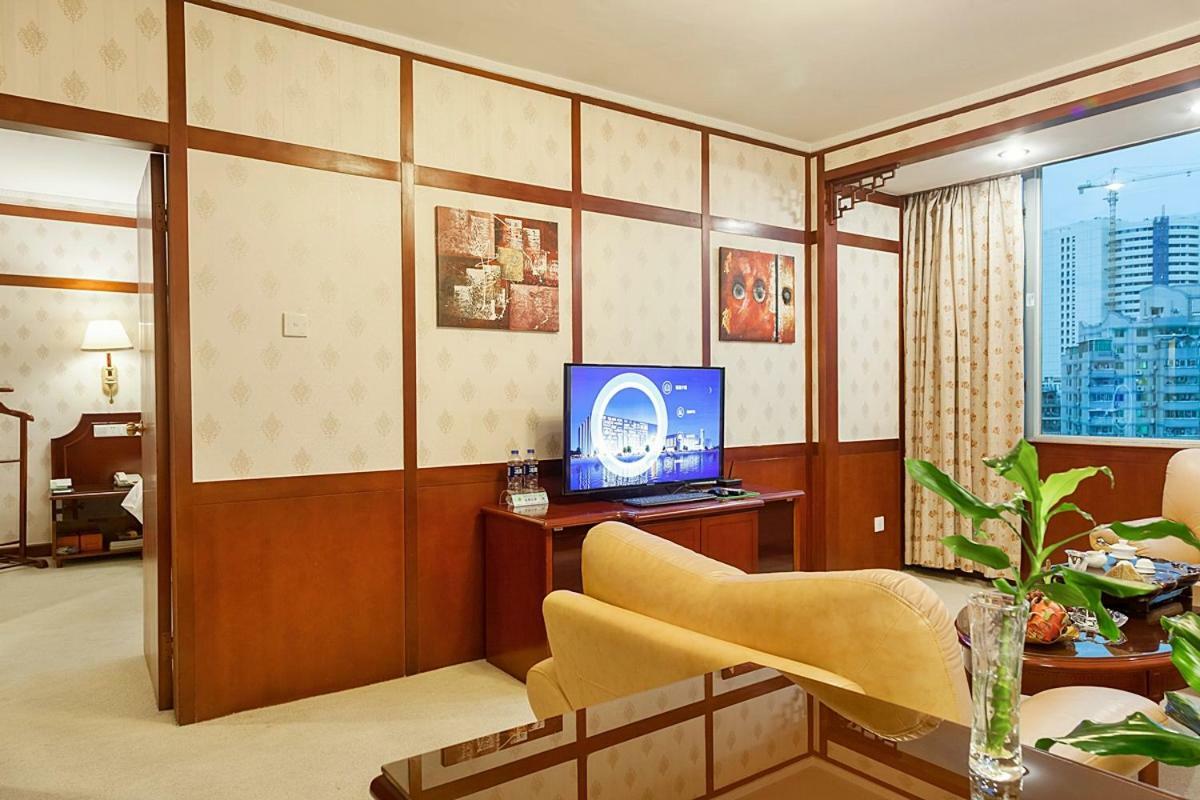 Xiamen Huaqiao Hotel Екстер'єр фото