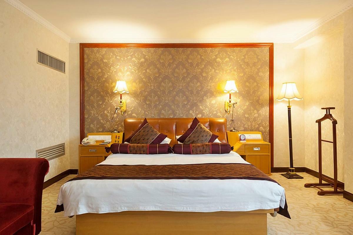 Xiamen Huaqiao Hotel Екстер'єр фото