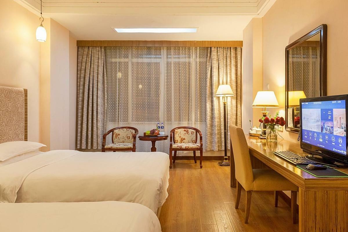 Xiamen Huaqiao Hotel Екстер'єр фото