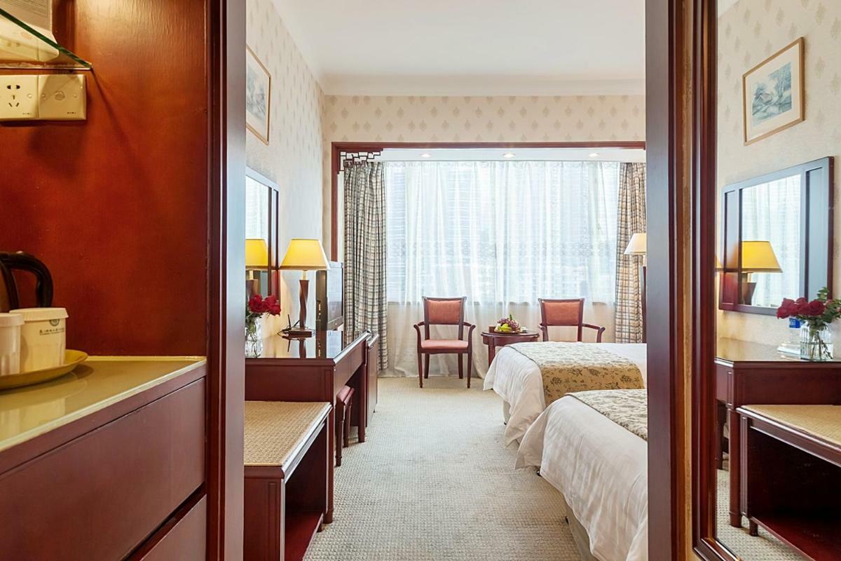Xiamen Huaqiao Hotel Екстер'єр фото